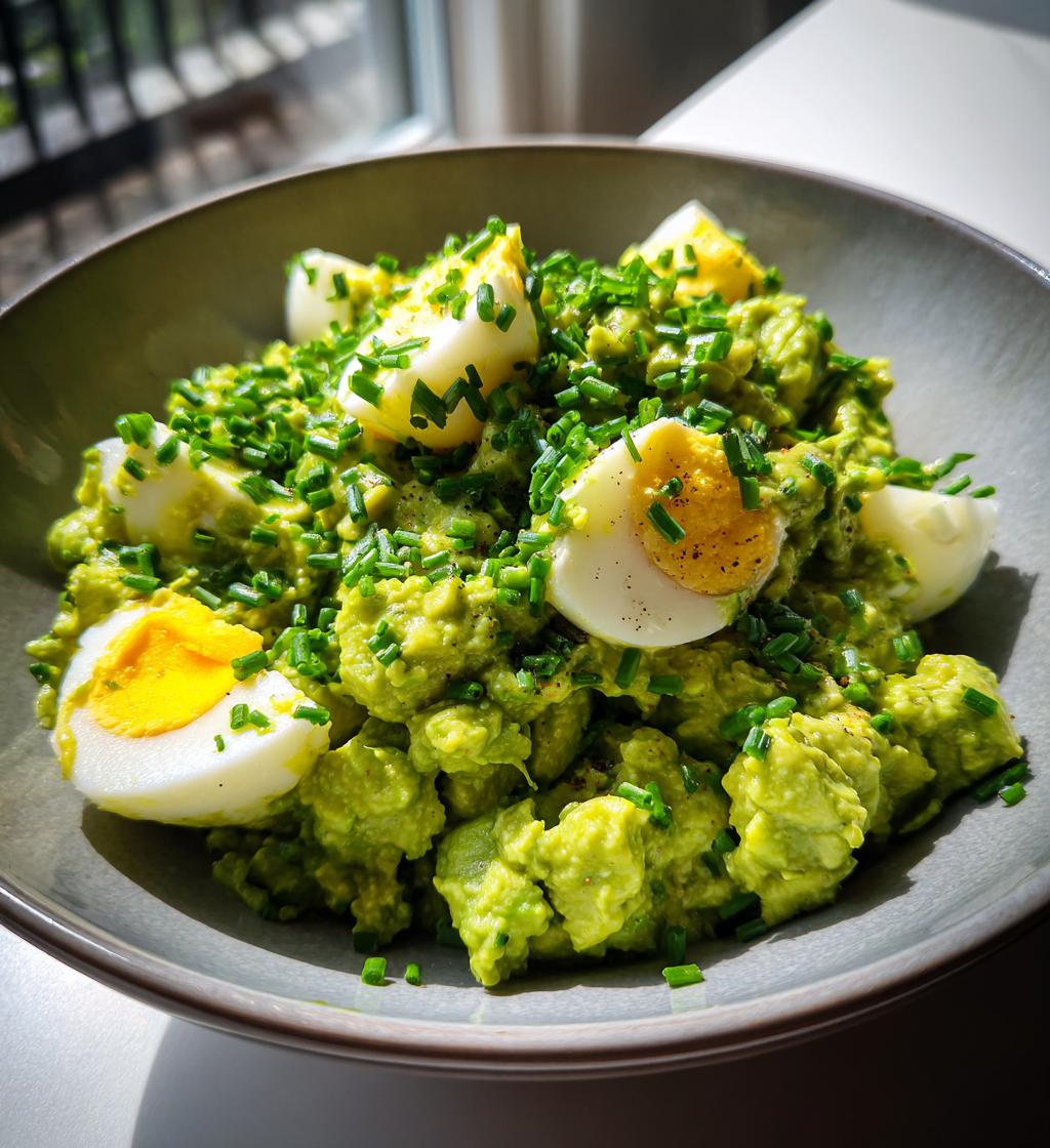 Workout Egg Avocado Salad - detail 1